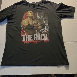 WWE YOUTH XL/ADULT SMALL The Rock Black Graphic Tee